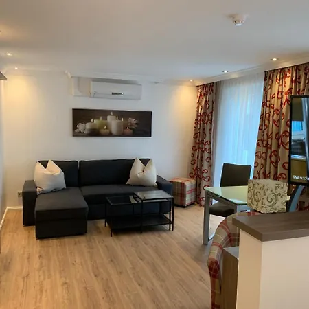 Gaestehaus Alpinia بيت ضيافة برلين