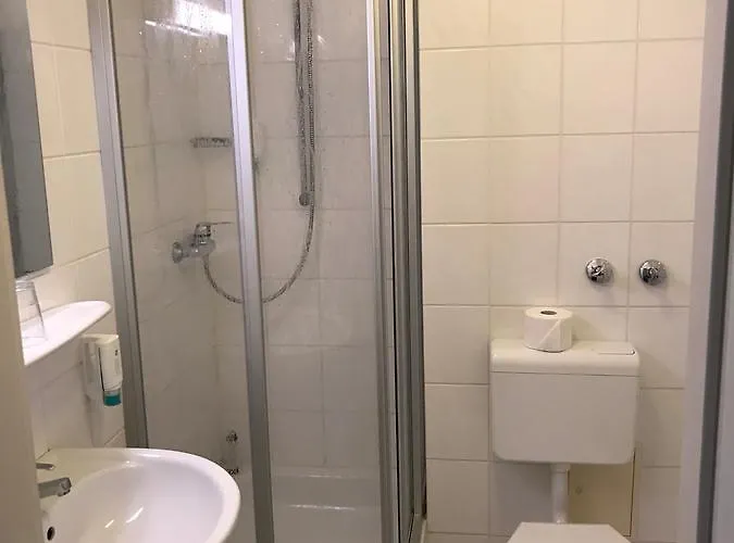 ゲストハウス Gaestehaus Alpinia 4*